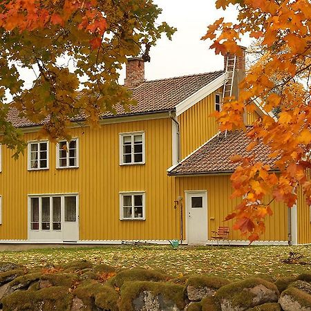 Hallebergs Bed&Breakfast Skara Exterior photo