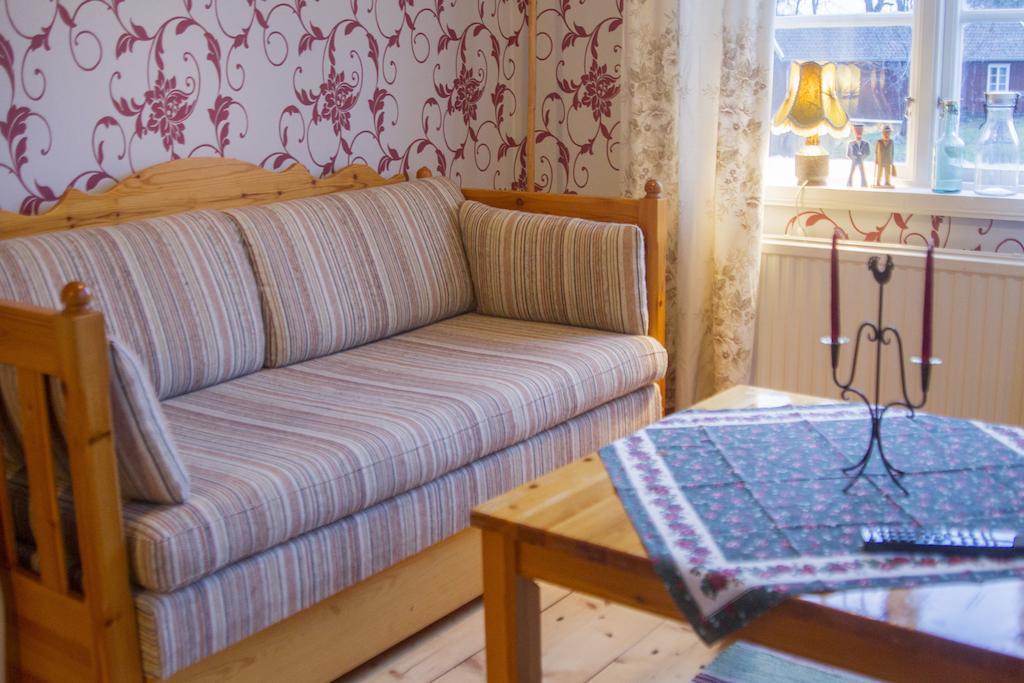 Hallebergs Bed&Breakfast Skara Exterior photo