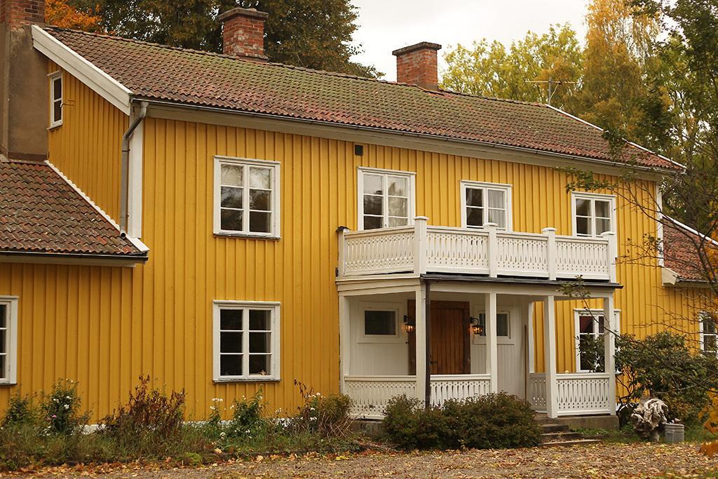 Hallebergs Bed&Breakfast Skara Exterior photo