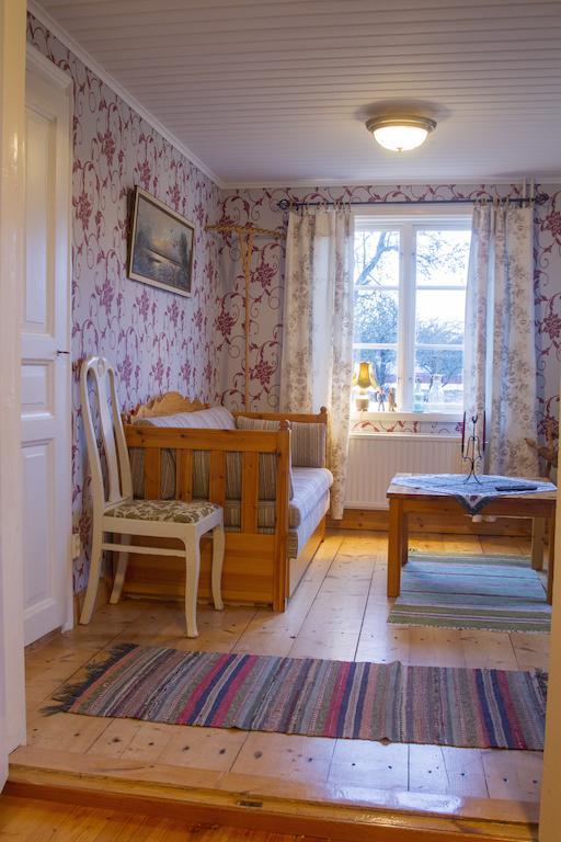 Hallebergs Bed&Breakfast Skara Exterior photo